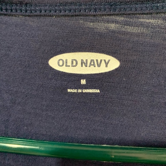 Old Navy Fun Graphic Tee - Picture 6 of 7